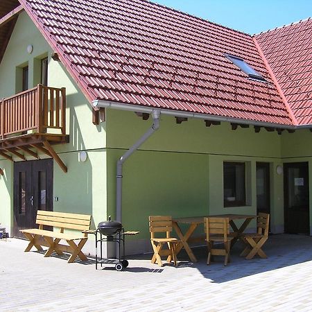 Penzion U Tomášů Vsechovice Exterior foto
